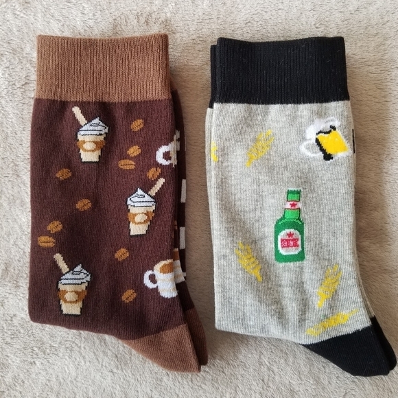 New Novelty Socks 2 Pack - If You Can Read This, Bring Me...Coffee/Beer - Picture 3 of 15